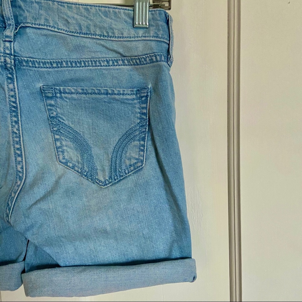Hollister Women’s Shorts Denim Size 00 W 23-25 - Picture 2 of 4